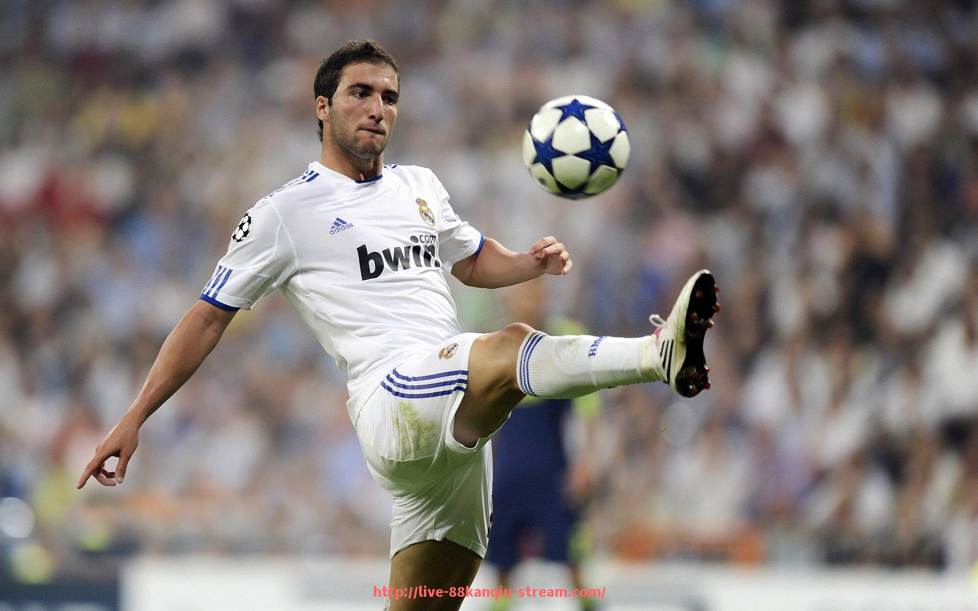 88看球网-篮球训练中“回合模拟剧本”是否能提升新秀战术参与主动性